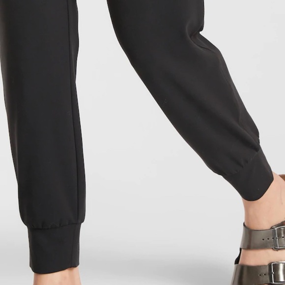 Athleta Salutation Cruise Jogger in Powervita - Picture 6 of 16